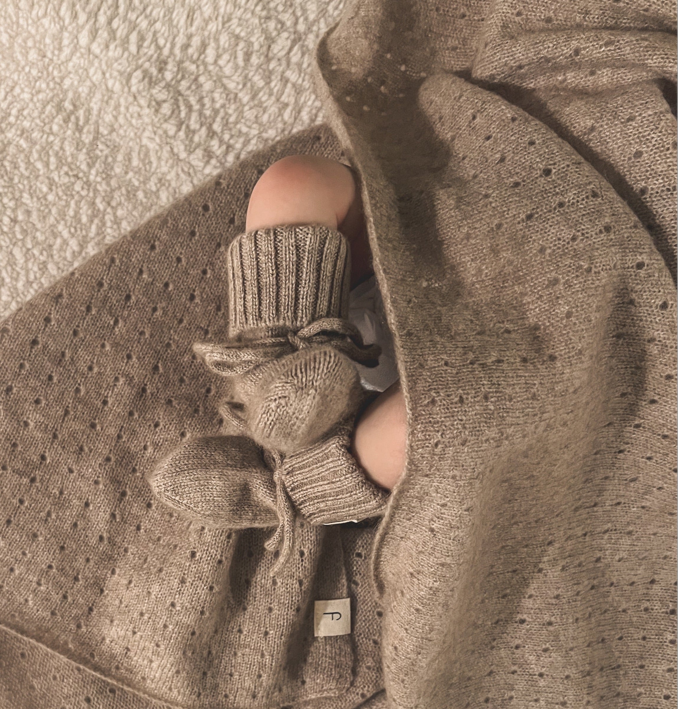 The classic cashmere bootie Oatmeal