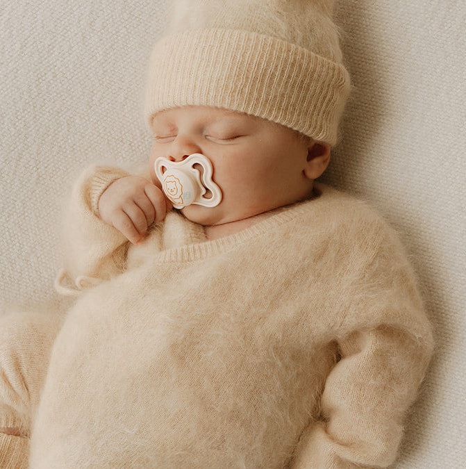 Brushed Cashmere Beanie Hat Beige