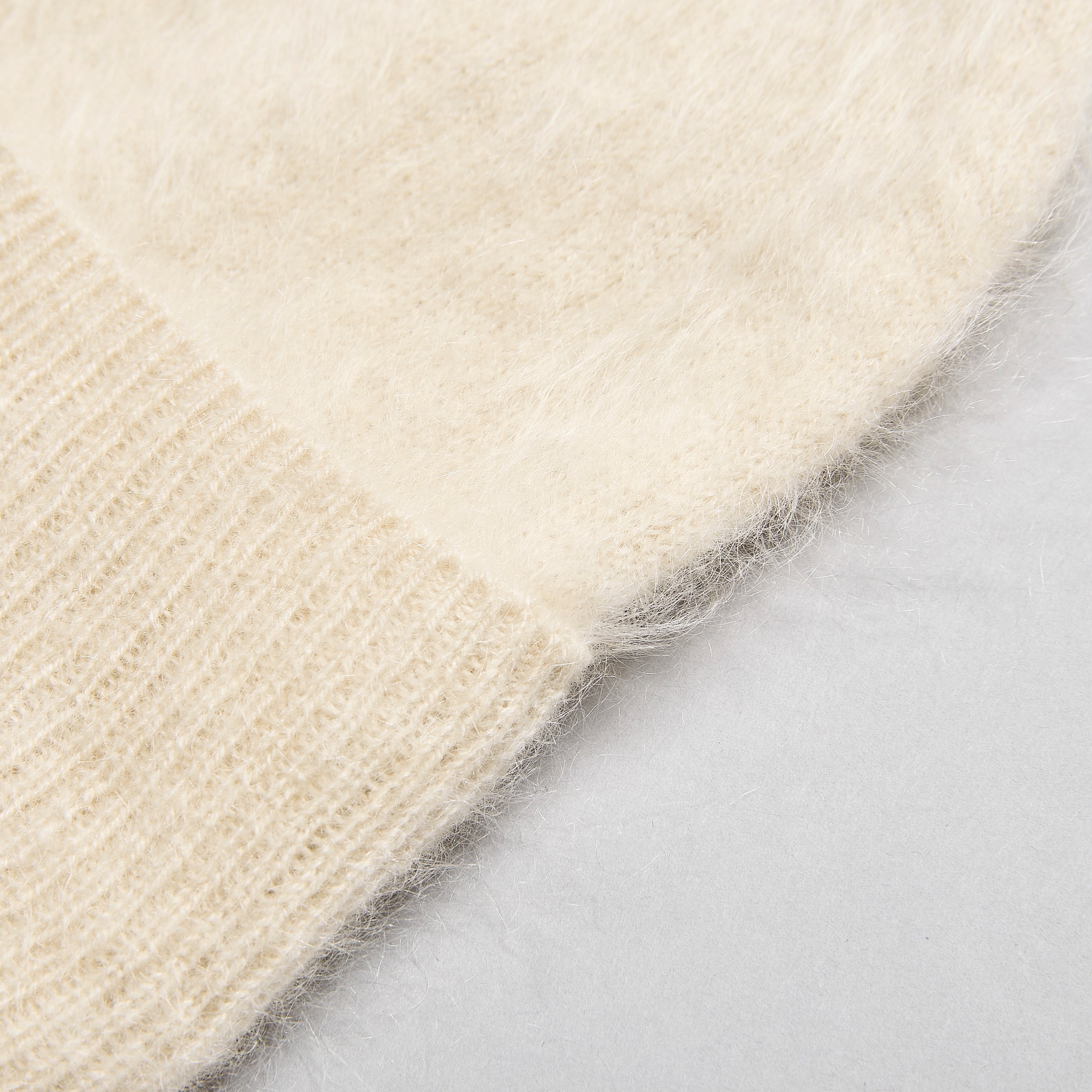 Brushed Cashmere Beanie Hat Beige